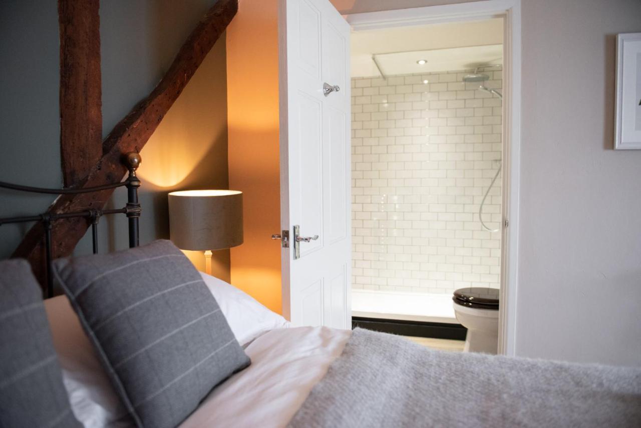 The Talkhouse Bed and Breakfast Stanton Saint John Exteriör bild